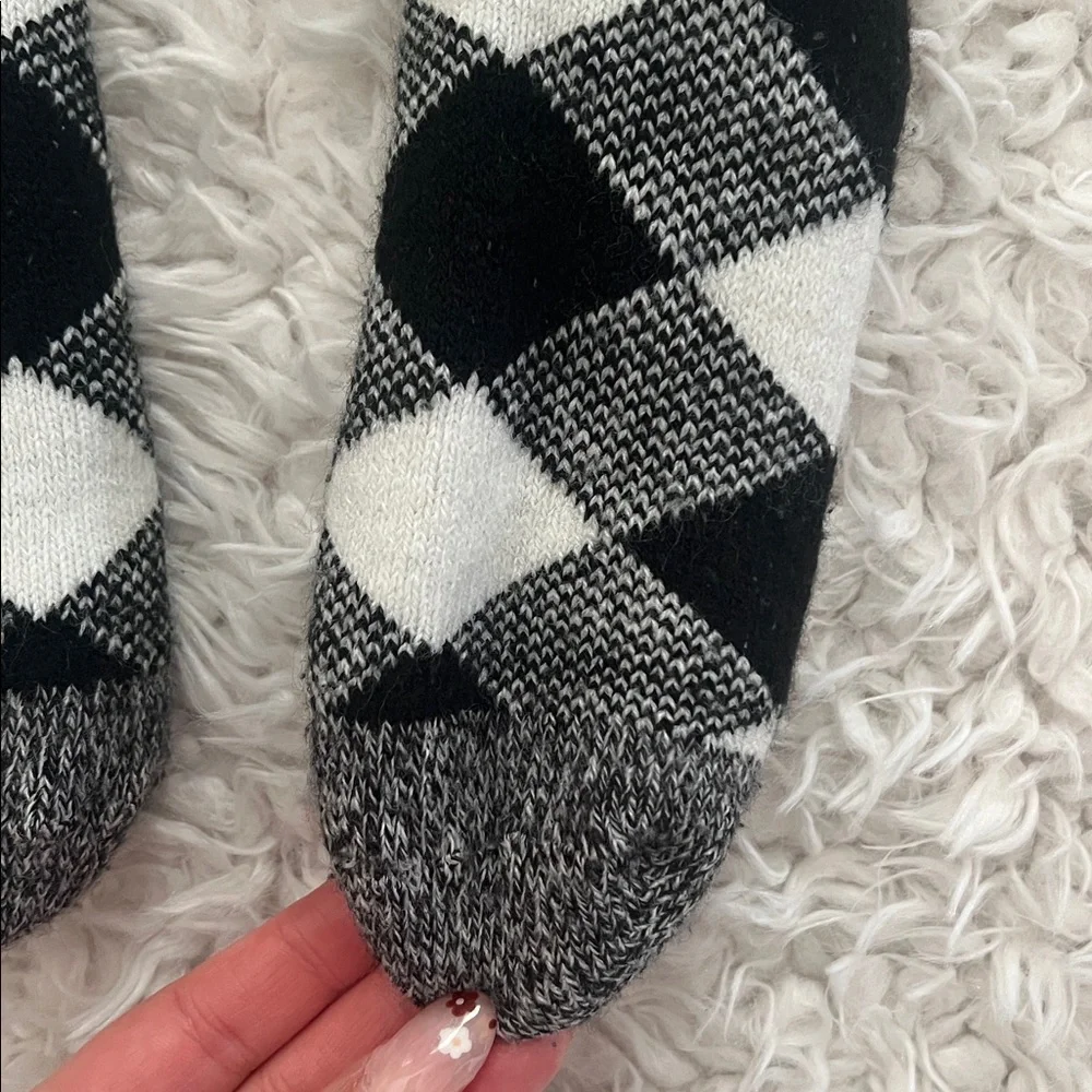 Magellan Women's Lodge Socks Fuzzy Winter